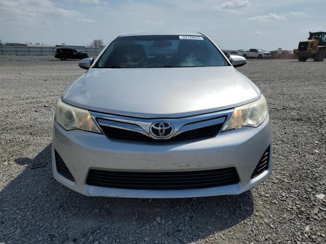 Седаны TOYOTA CAMRY 2013 Серебристый