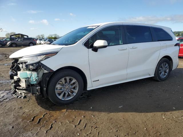 2021 Toyota Sienna Le
