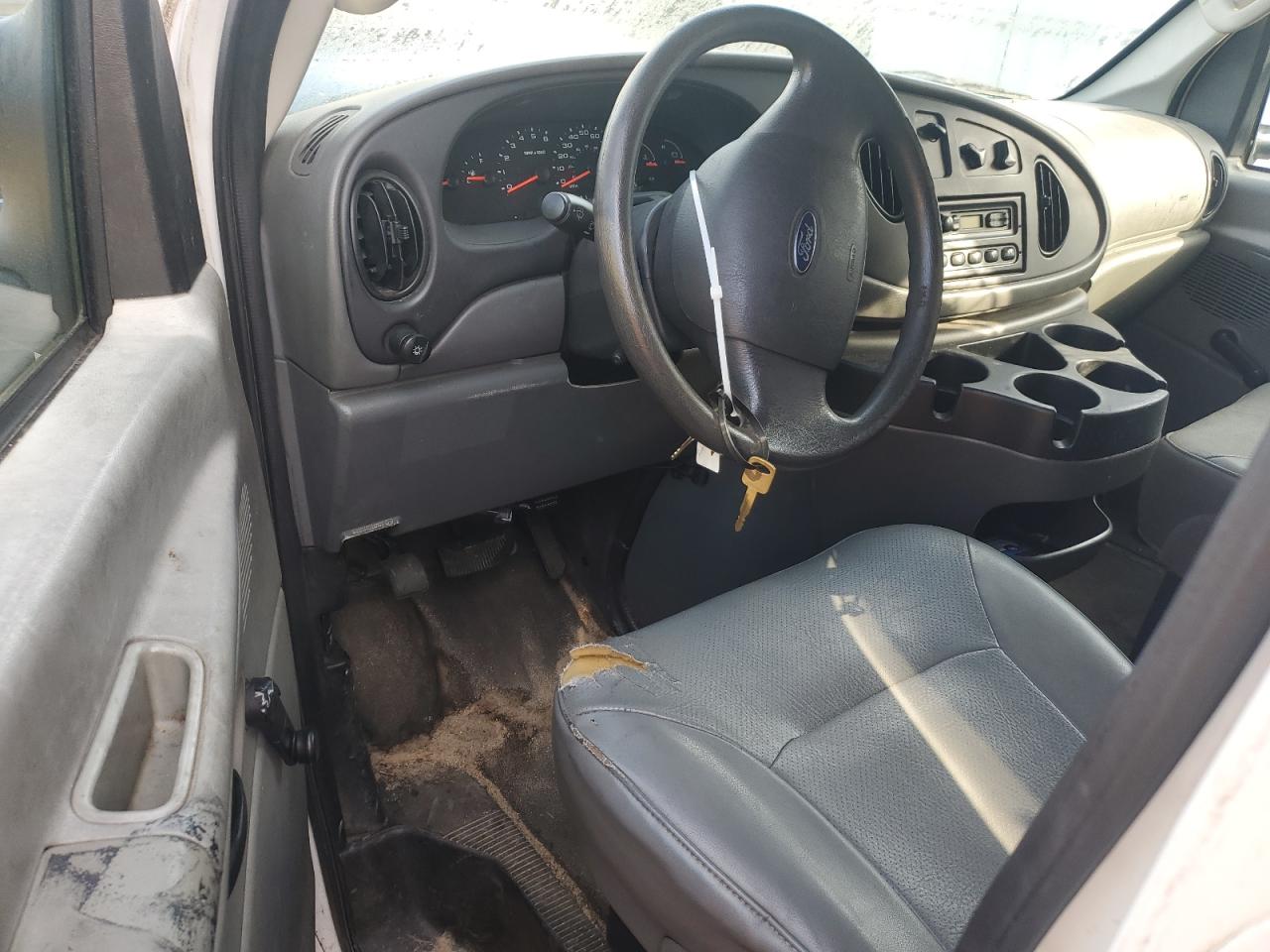 2008 Ford Econoline E350 Super Duty Van VIN: 1FTSE34L58DA26890 Lot: 84170624