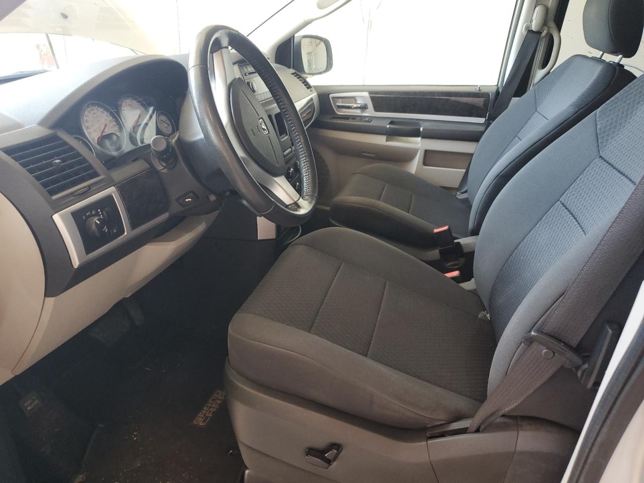 2010 Dodge Grand Caravan Sxt VIN: 2D4RN5D16AR139312 Lot: 53286135