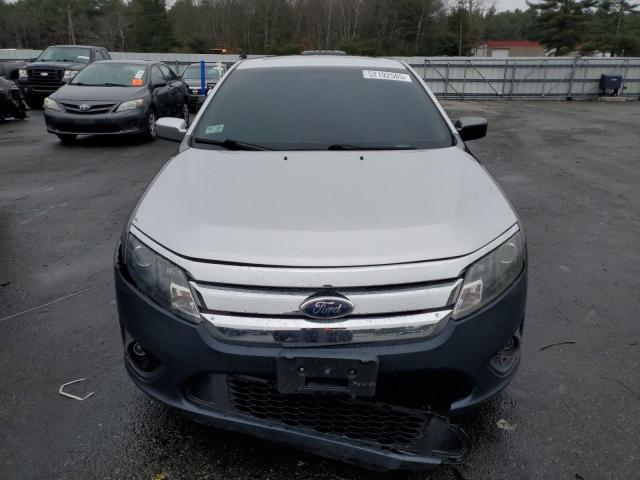 Sedans FORD FUSION 2012 Srebrny