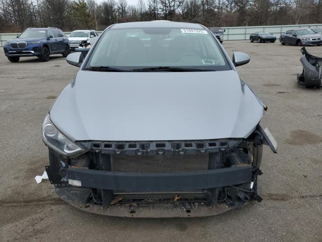 HYUNDAI ELANTRA 2017 Серый