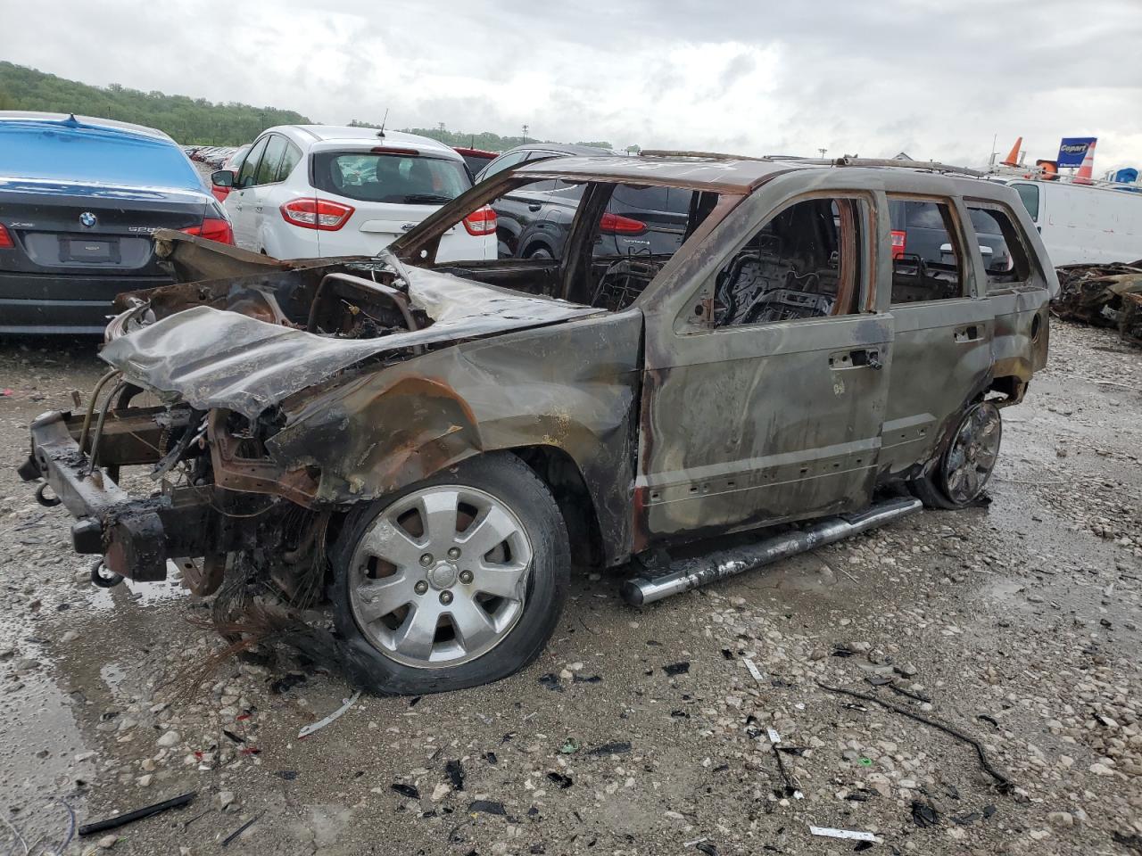 2009 Jeep Grand Cherokee Overland de vânzare în Cahokia Heights, IL - Burn