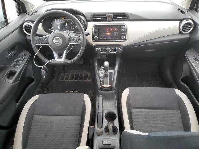  NISSAN VERSA 2021 Серебристый