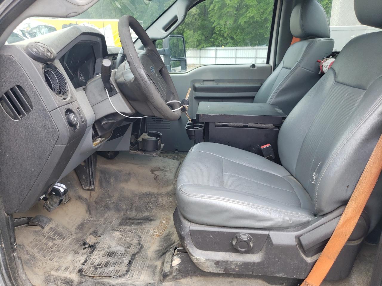 2015 Ford F450 Super Duty Bucket Truck VIN: 1FDUF4GY0FEC92999 Lot: 49860485