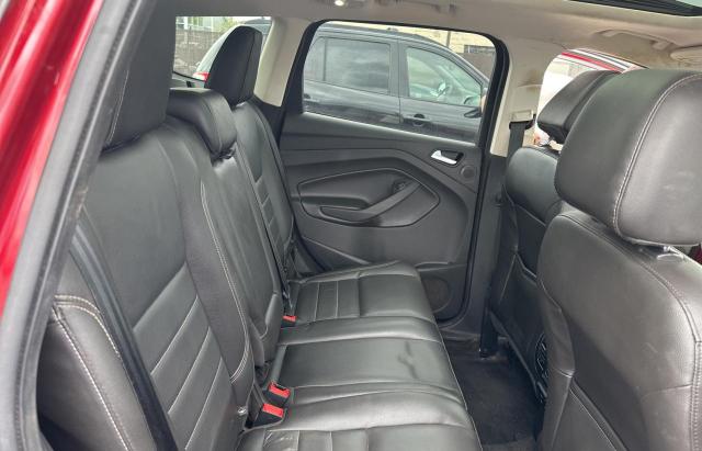 Паркетники FORD ESCAPE 2015 Красный