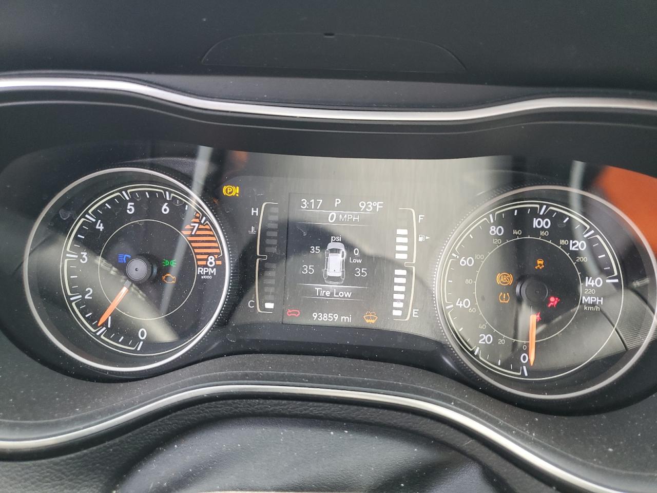 2019 Jeep Grand Cherokee - Image 9