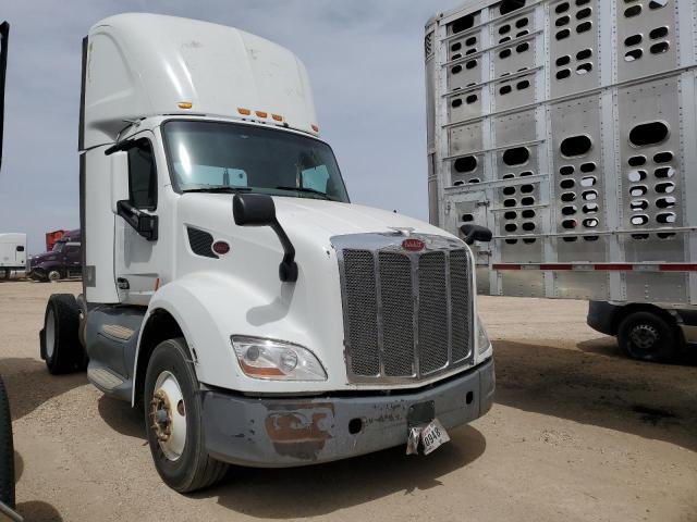 2016 Peterbilt 579 Semi Truck