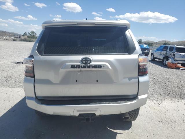  TOYOTA 4RUNNER 2017 Srebrny