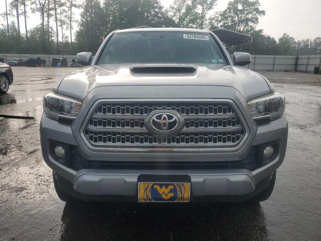  TOYOTA TACOMA 2017 Серебристый