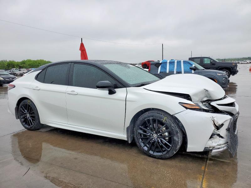  TOYOTA CAMRY 2021 Biały