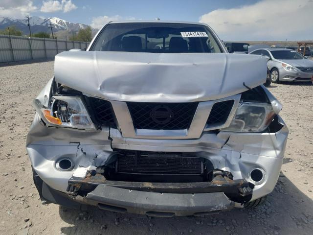  NISSAN FRONTIER 2016 Srebrny