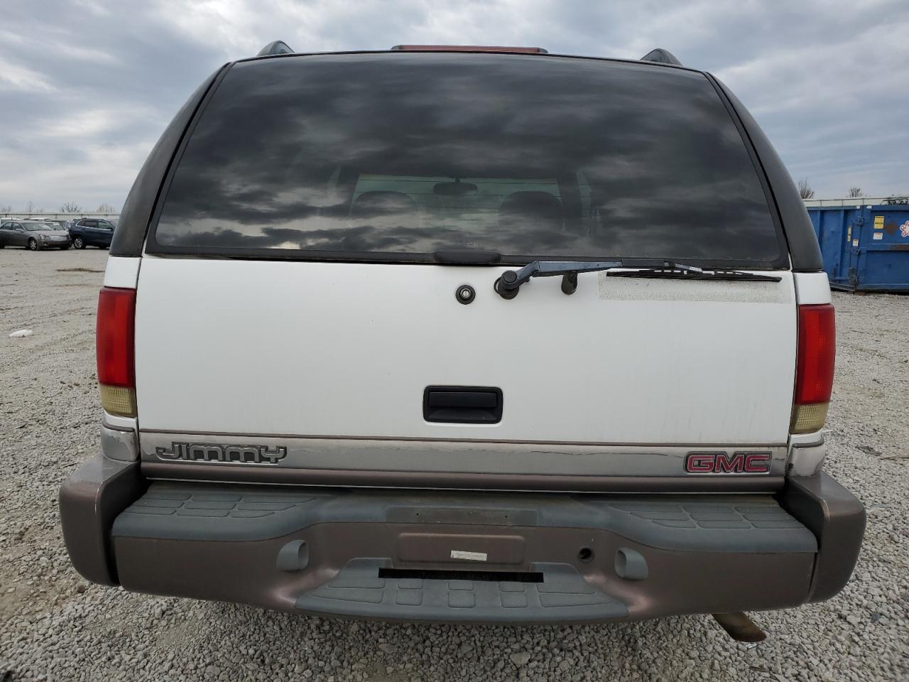 1998 GMC Jimmy VIN: 1GKCS13W2W2555790 Lot: 53529365