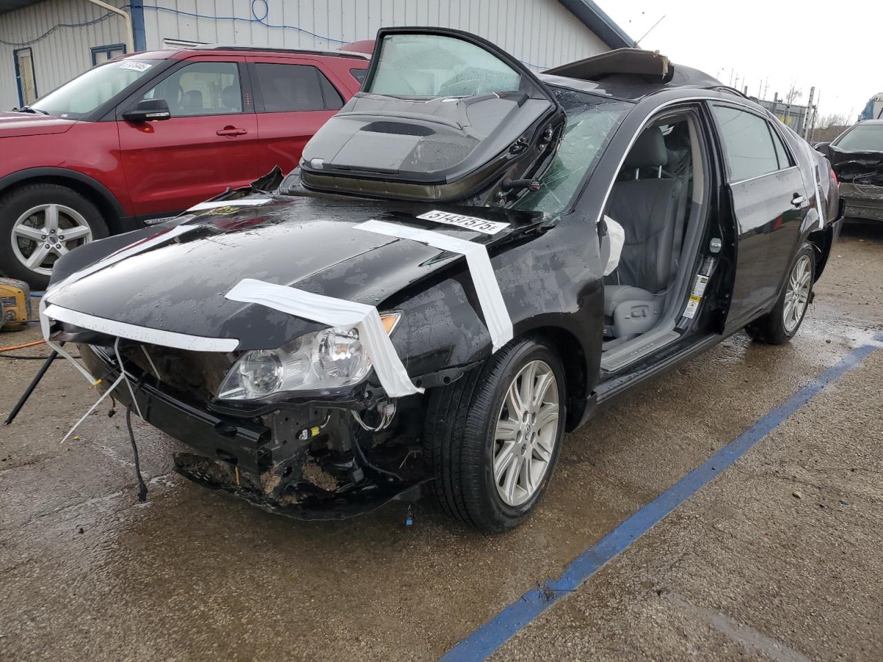 2010 Toyota Avalon Xl for Sale in Pekin, IL - Rollover