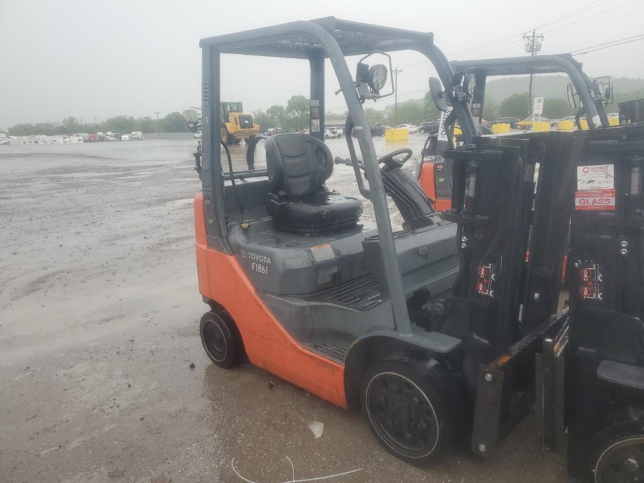 2016 Toyota Fork Lift for Sale in Lebanon, TN - Minor Dent/Scratches