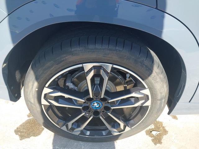 2025 BMW IX2 EDRIVE