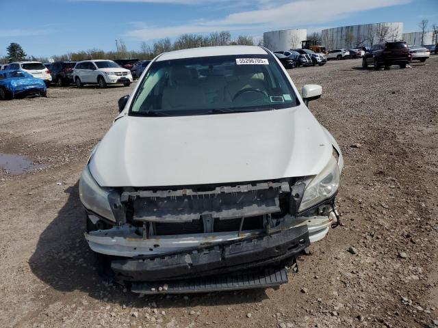  SUBARU LEGACY 2015 Білий