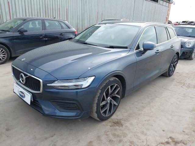 VOLVO V60 MOMENT 2019