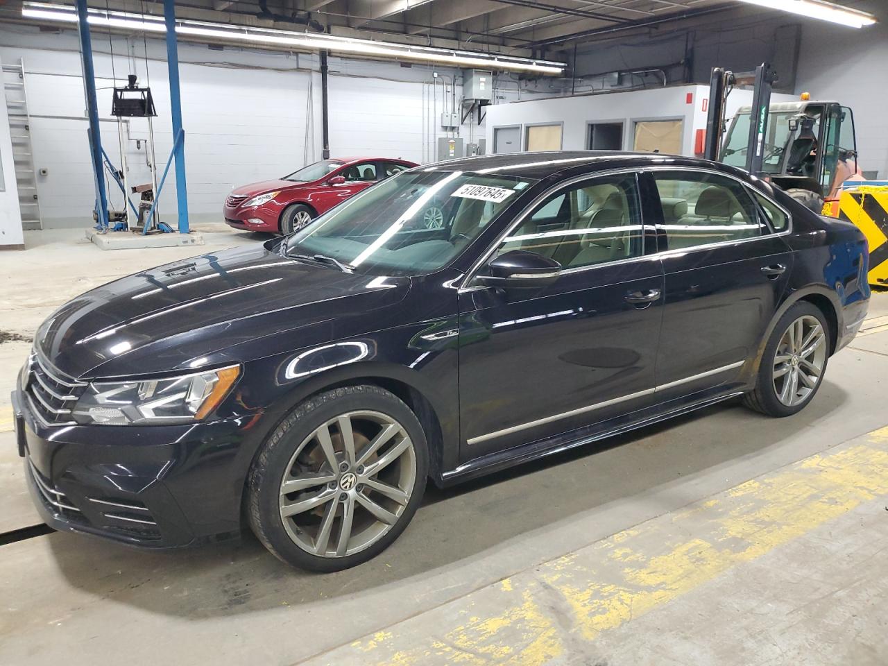 Wheeling, IL에서 판매 중인 2017 Volkswagen Passat R-Line - Minor Dent/Scratches
