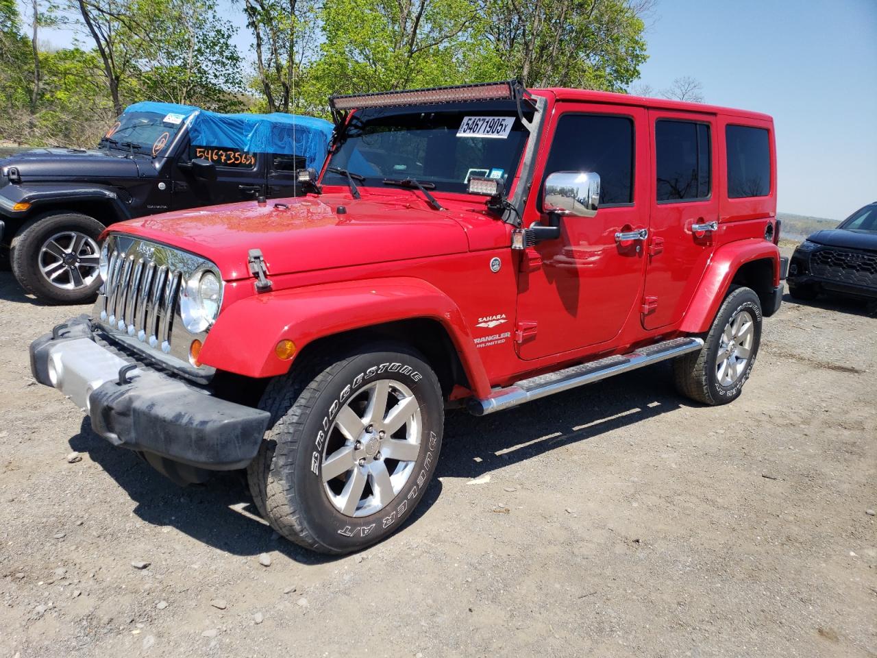 2012 Jeep Wrangler Unlimited Sahara за продажба в Marlboro, NY - Front End