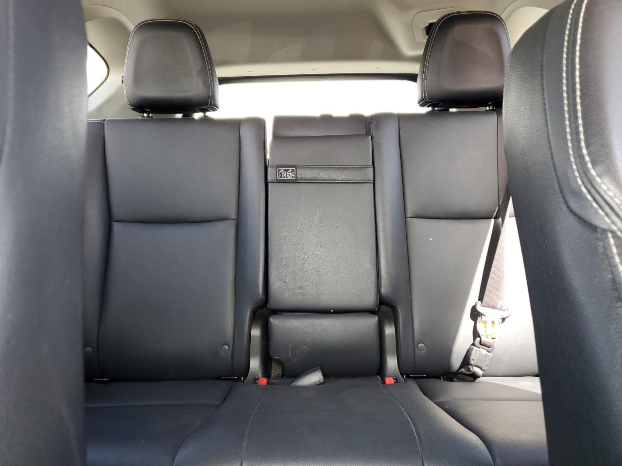 2018 Toyota RAV 4 - Image 10