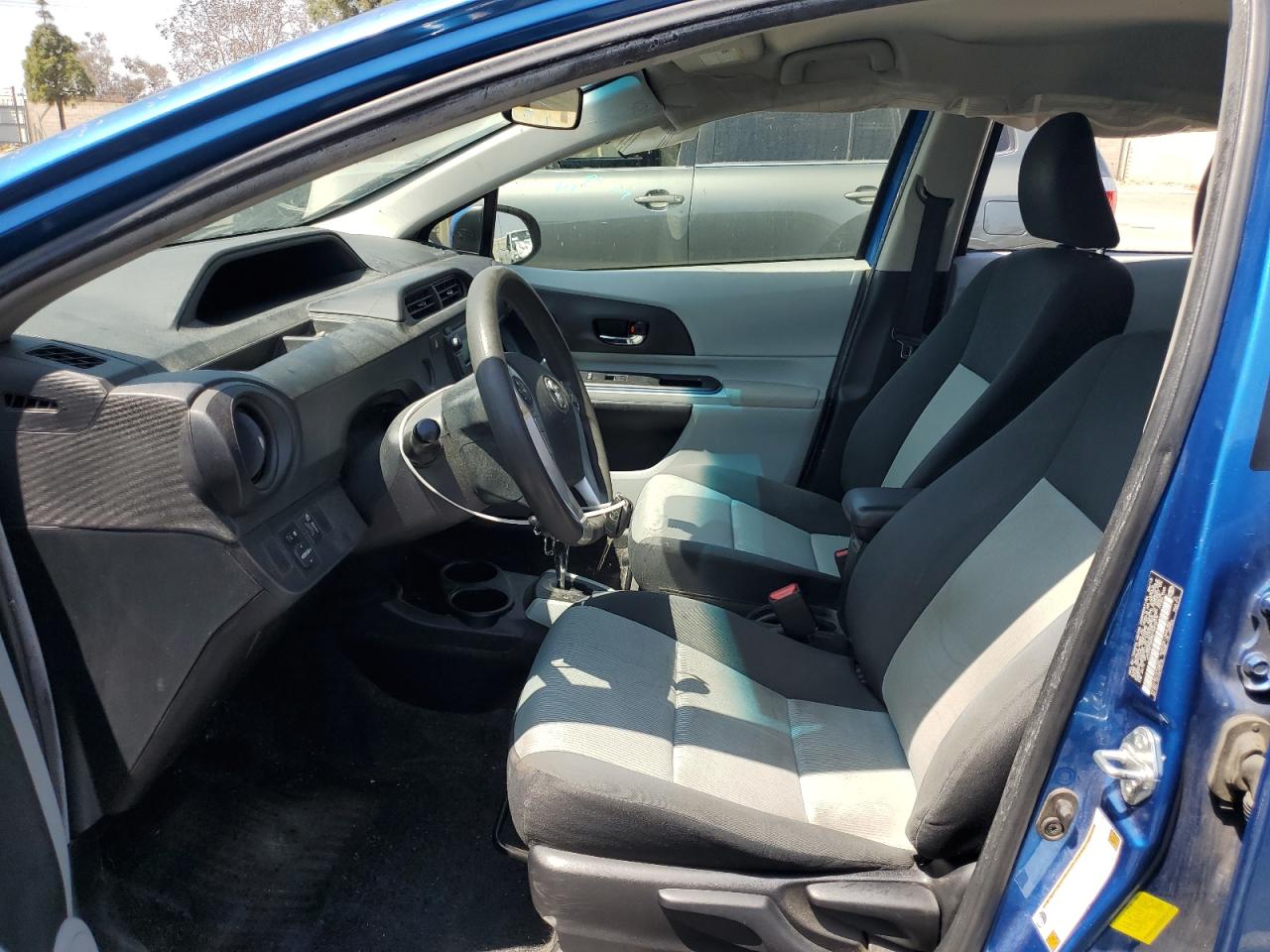 2013 Toyota Prius C VIN: JTDKDTB33D1547219 Lot: 54197665