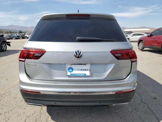  VOLKSWAGEN TIGUAN 2019 Серебристый