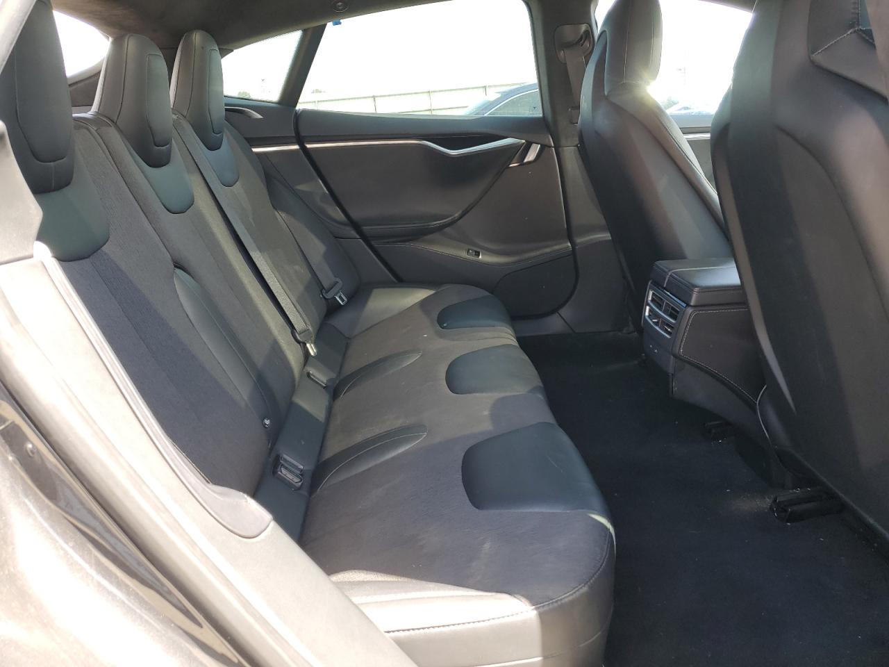 2016 Tesla Model S VIN: 5YJSA1E22GF177120 Lot: 51972885