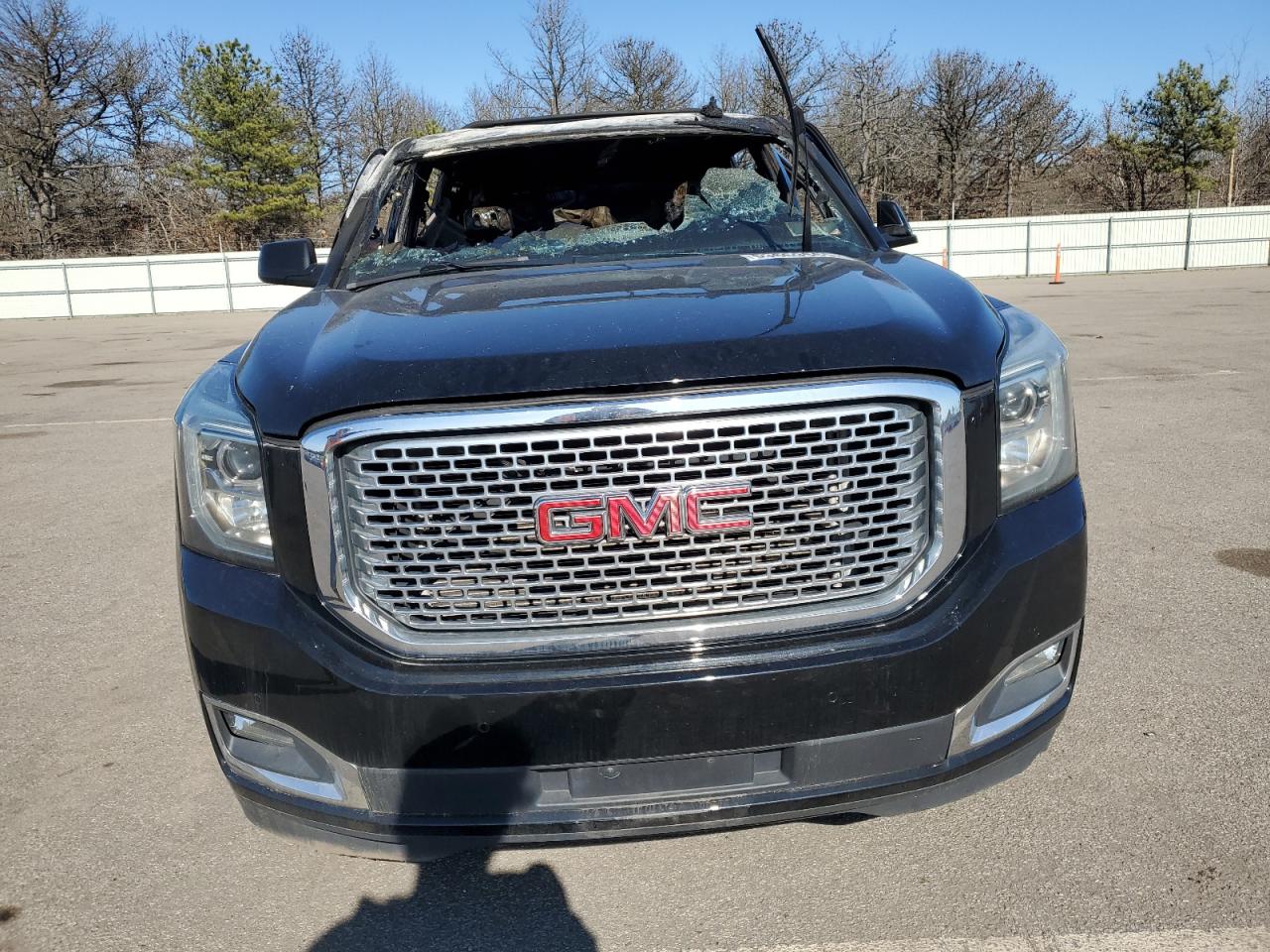 2016 GMC Yukon Denali VIN: 1GKS2CKJXGR121932 Lot: 53669565