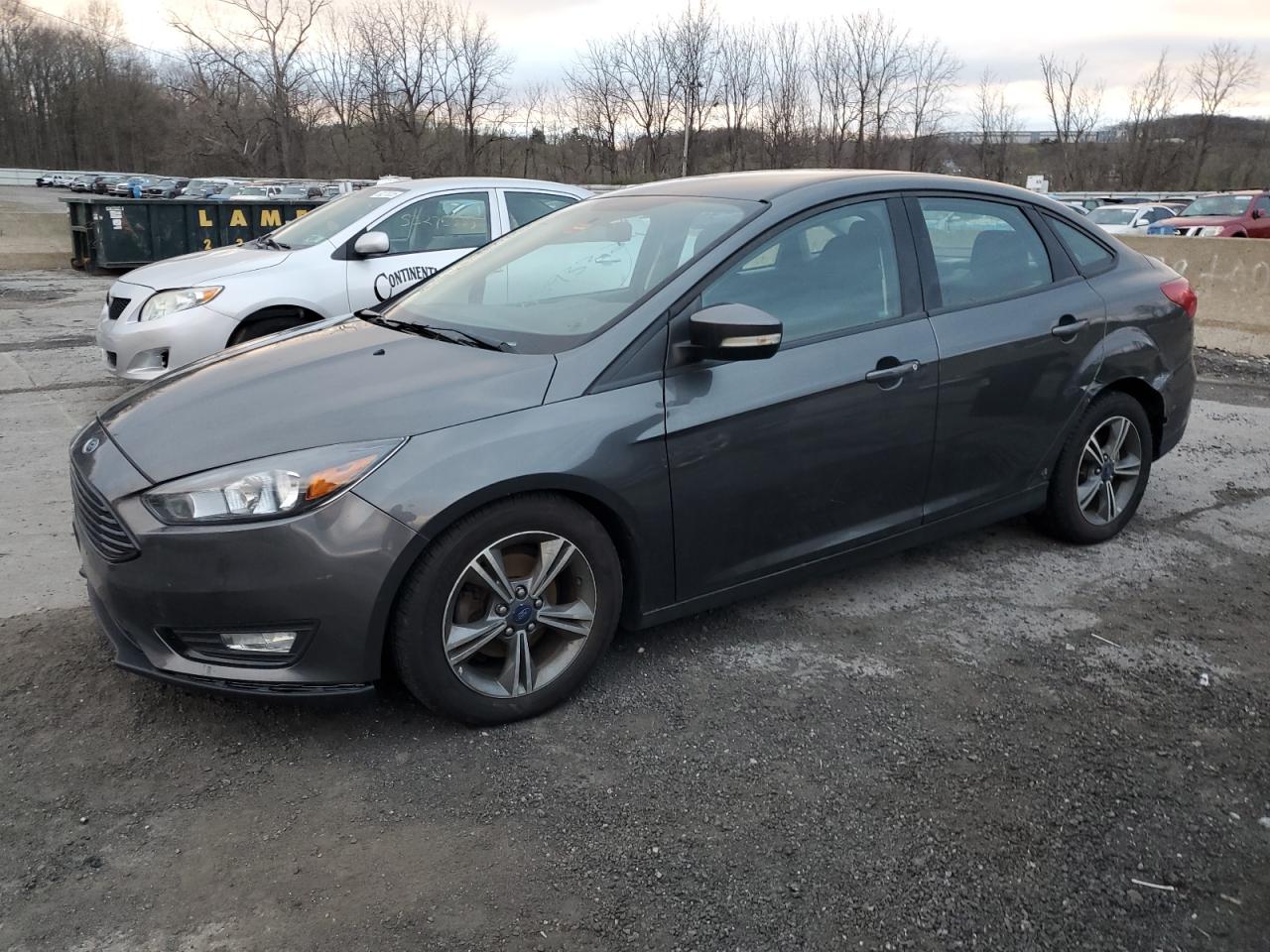 2017 Ford Focus Se for Sale in Marlboro, NY - Minor Dent/Scratches