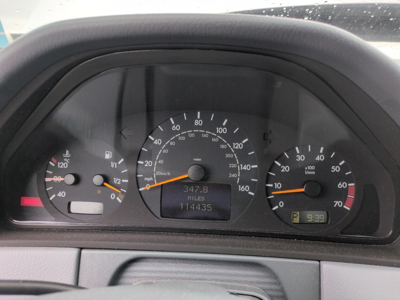 2002 Mercedes-Benz E 430 VIN: WDBJF83J62X072710 Lot: 54703715