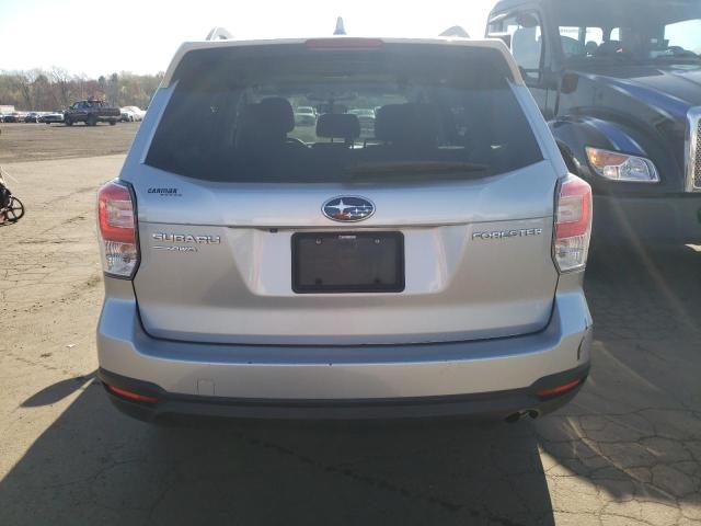  SUBARU FORESTER 2018 Silver