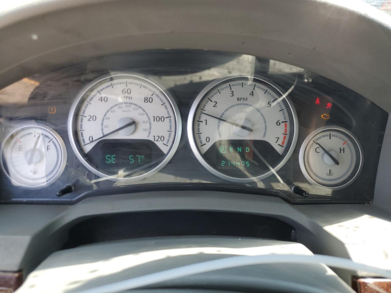 2010 Chrysler Town & Country Touring VIN: 2A4RR5D18AR257163 Lot: 94900375