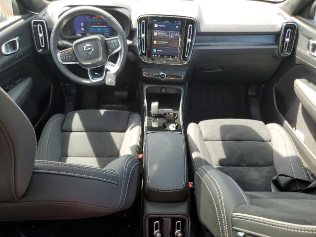  VOLVO XC40 2024 Синий