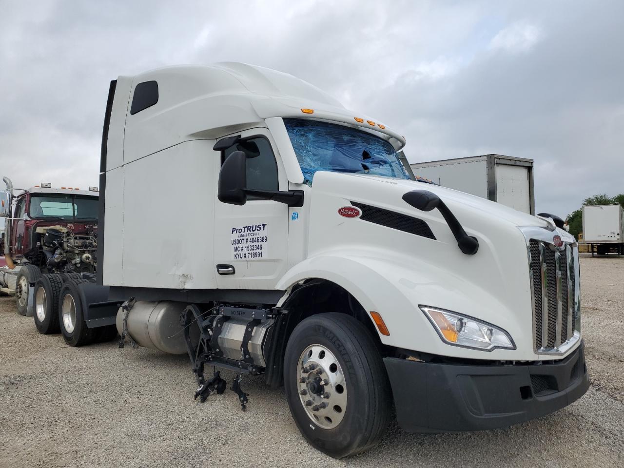2025 Peterbilt 579 Semi Truck for Sale in Wilmer, TX - Side