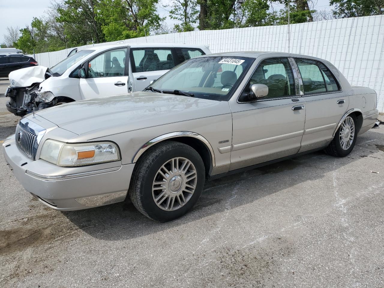 2MEHM75V59X608789 MERCURY GRMARQUIS Photo 1