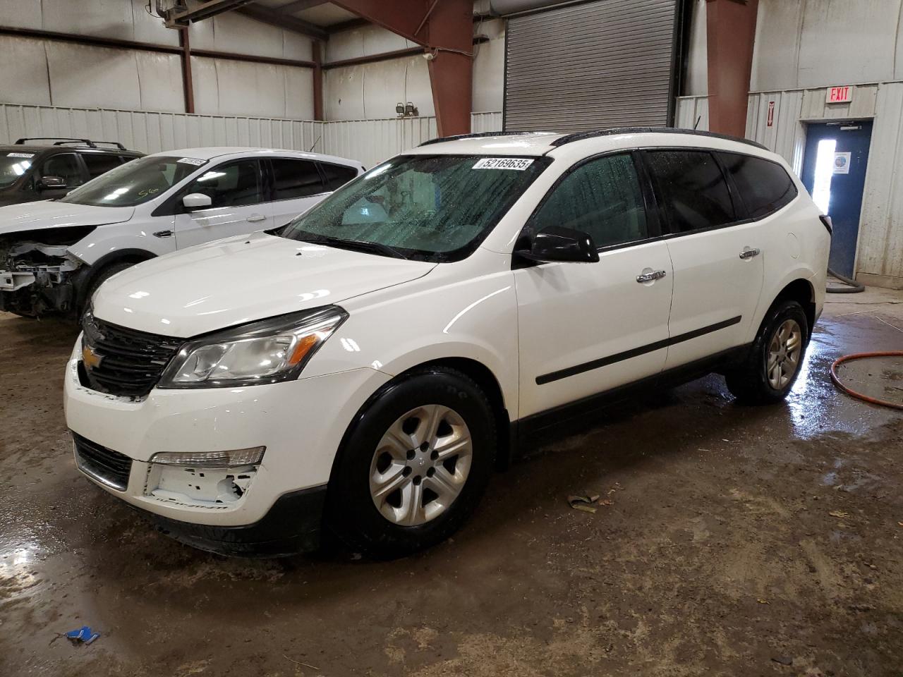2013 Chevrolet Traverse Ls იყიდება Lansing-ში, MI - Front End