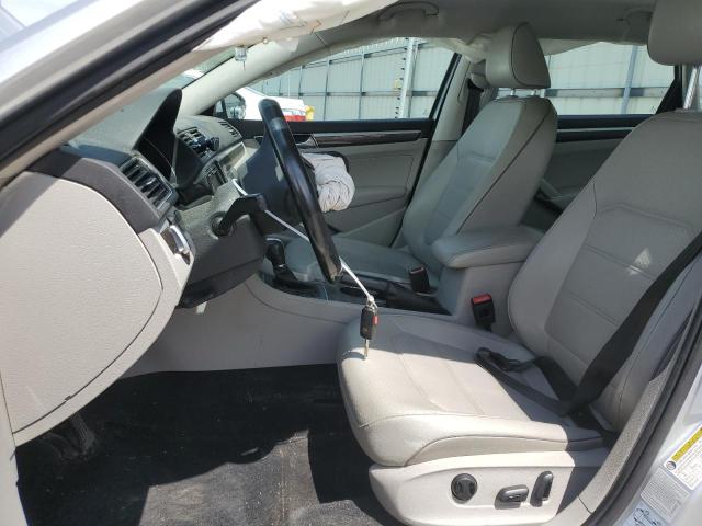  VOLKSWAGEN PASSAT 2016 Srebrny