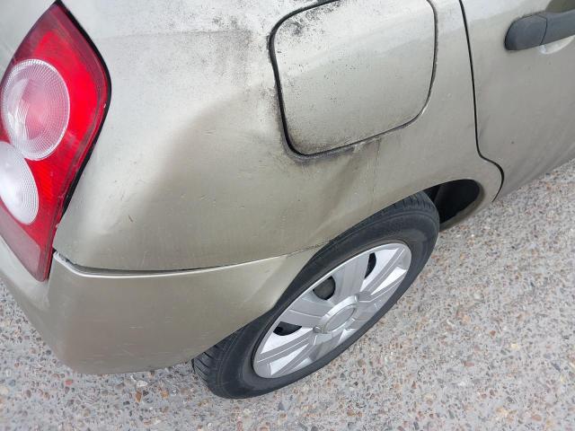 2003 NISSAN MICRA S