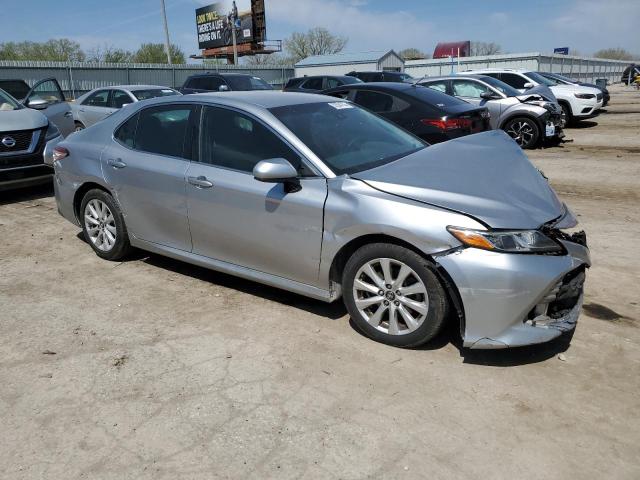  TOYOTA CAMRY 2018 Серебристый