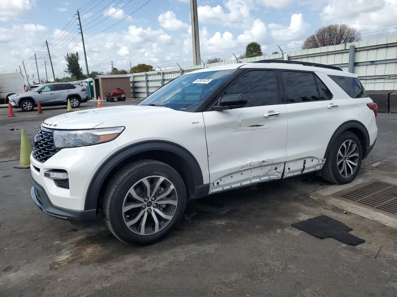 2024 Ford Explorer St-Line for Sale in Miami, FL - Rear End
