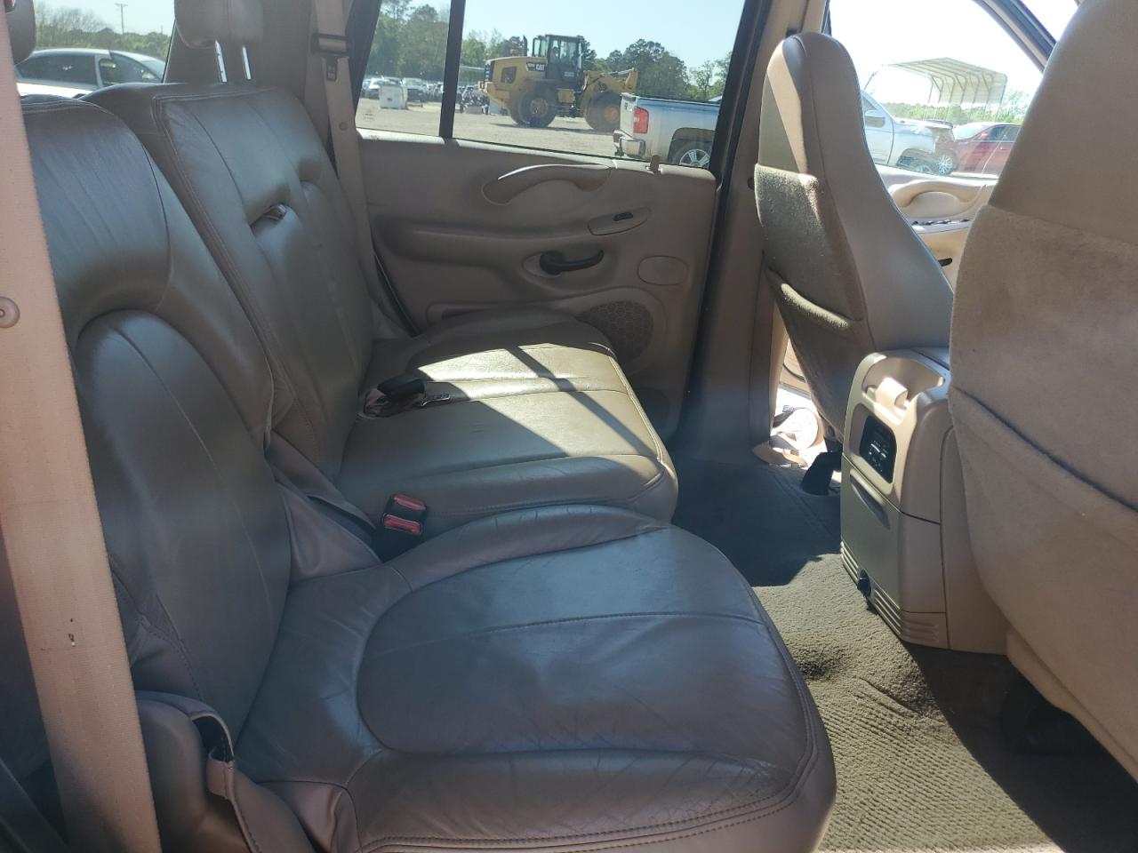 2001 Ford Expedition Xlt VIN: 1FMRU15L81LA16964 Lot: 52629135