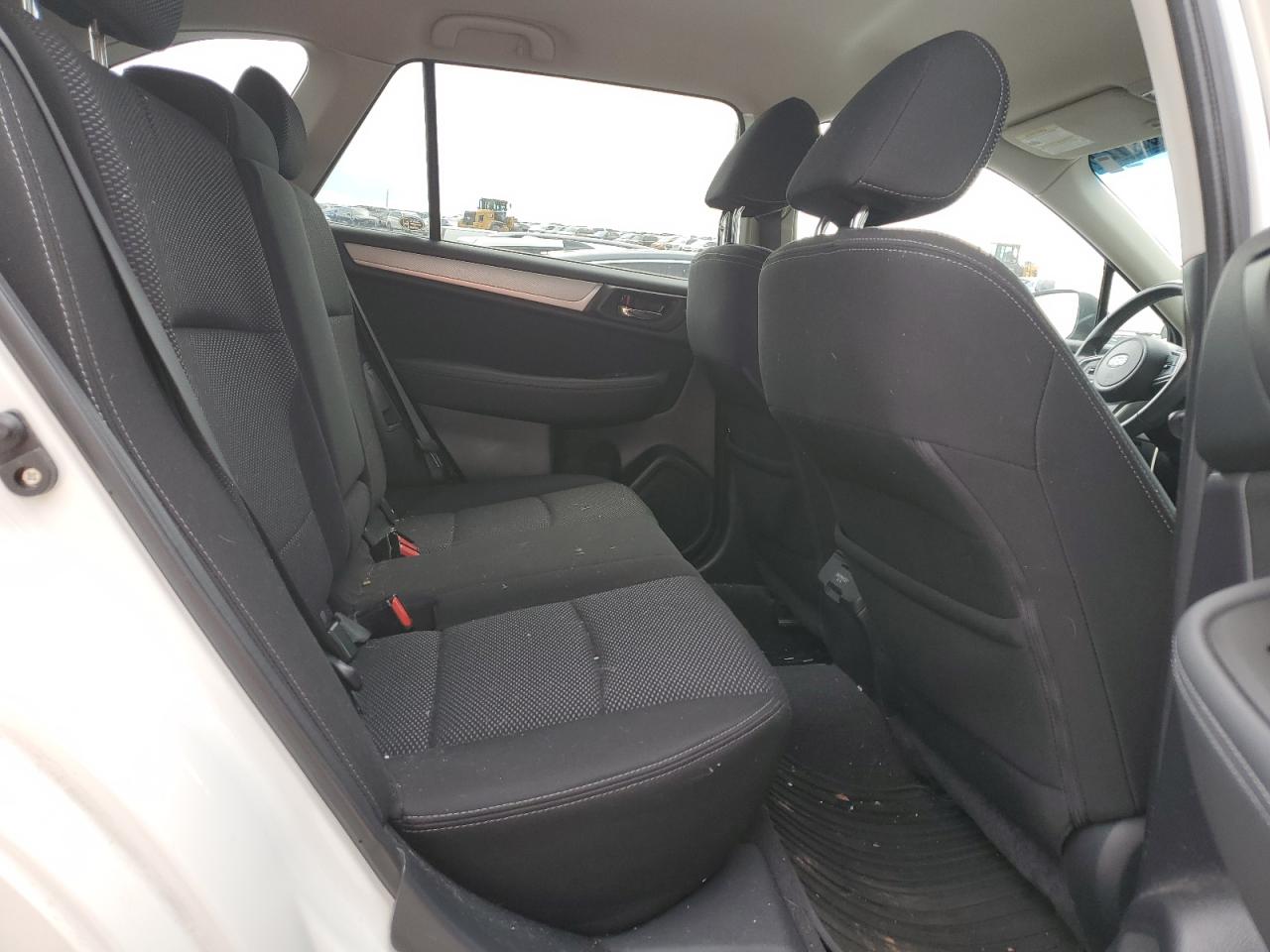 2018 Subaru Outback 2.5I Premium VIN: 4S4BSACC5J3255205 Lot: 52867725