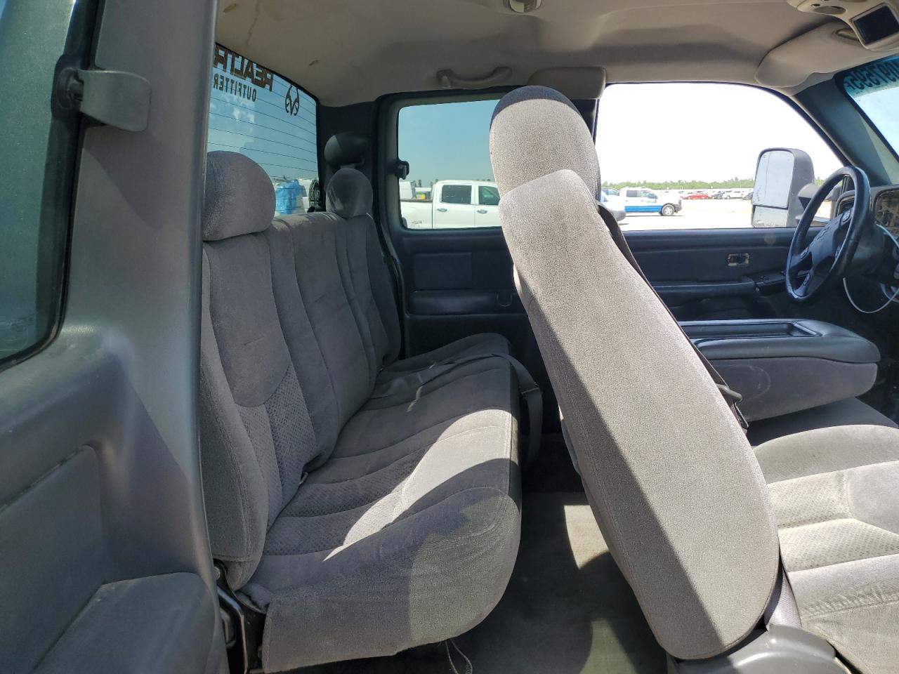 2005 Chevrolet Silverado K1500 VIN: 1GCEK19B65E107638 Lot: 54097595