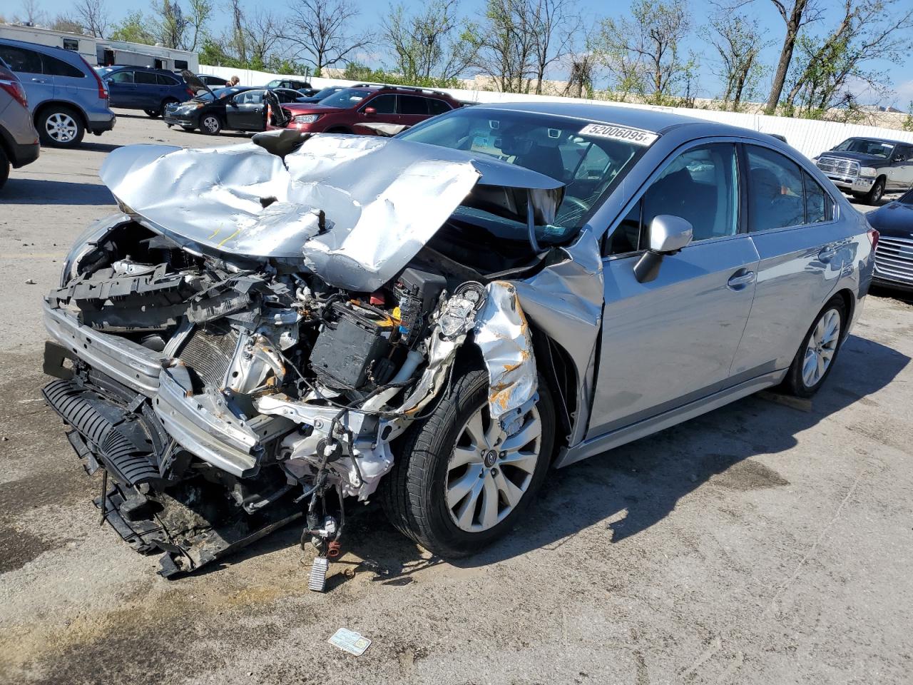 2017 Subaru Legacy 2.5I Premium na sprzedaż w Bridgeton, MO - Front End