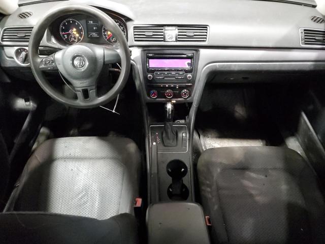  VOLKSWAGEN PASSAT 2015 Красный