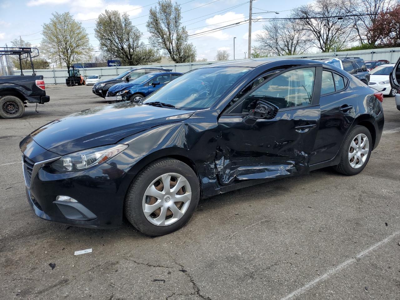 Moraine, OH에서 판매 중인 2016 Mazda 3 Sport - Side