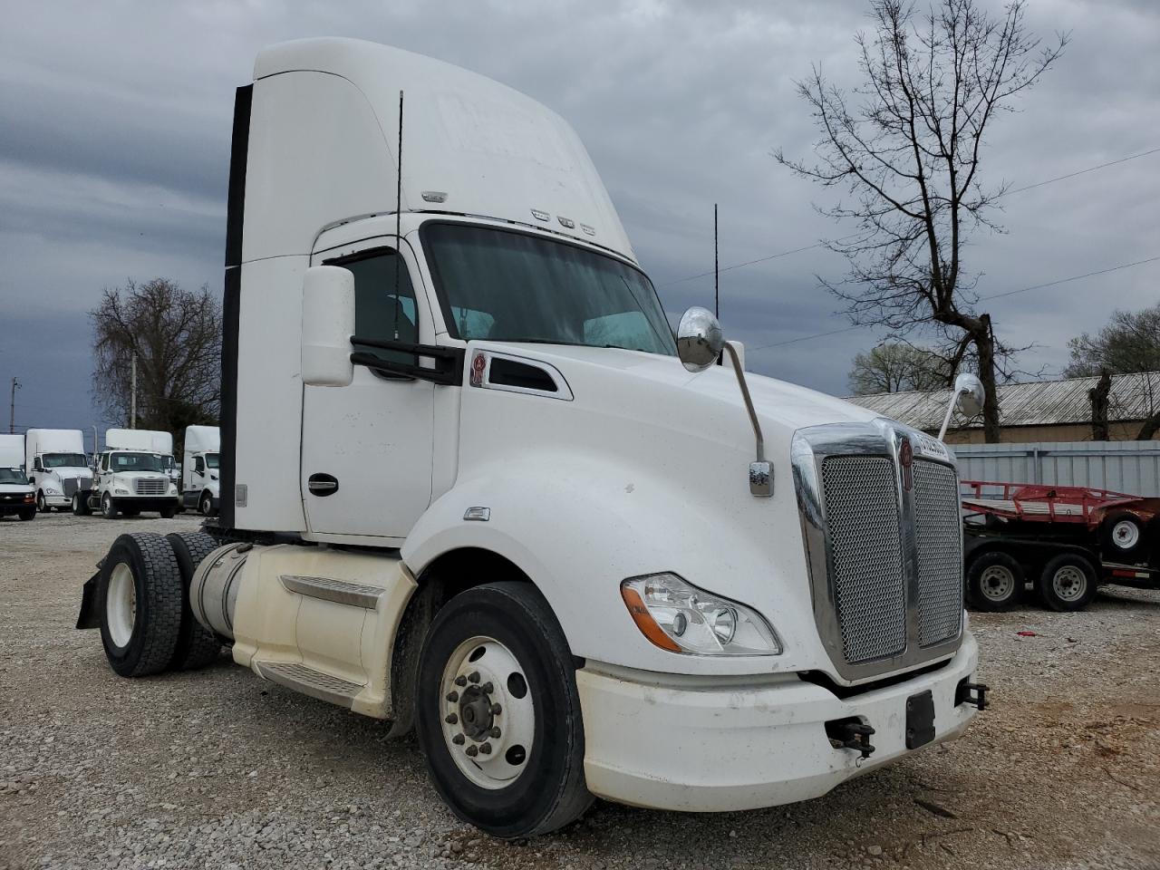 2014 Kenworth T680 Semi Truck for Sale in Rogersville, MO - Front End