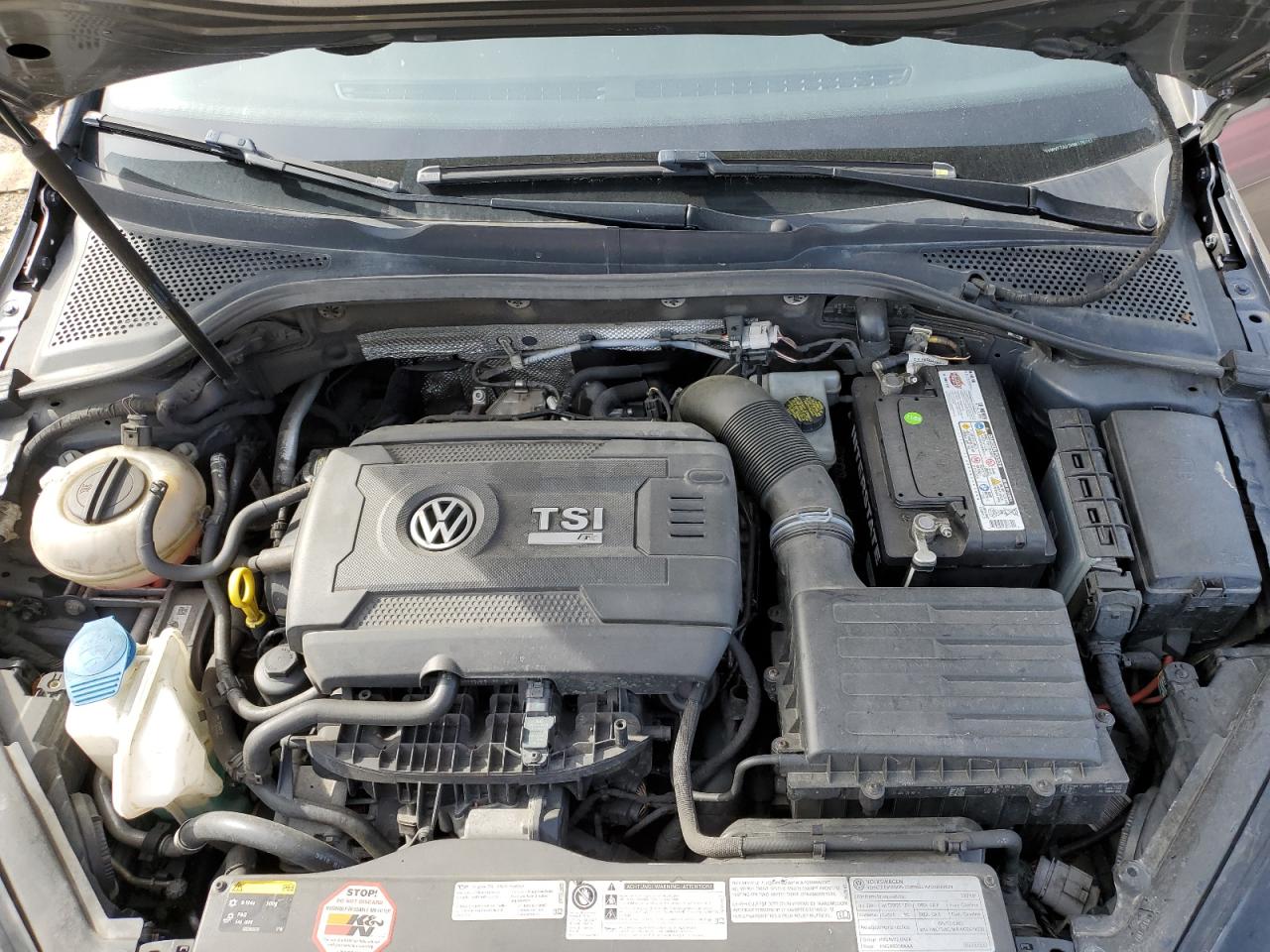 2017 Volkswagen Golf R VIN: WVWVF7AU7HW175711 Lot: 54137615