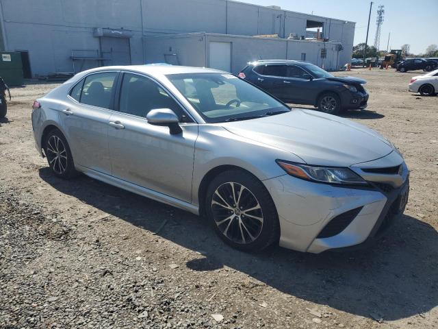  TOYOTA CAMRY 2018 Silver